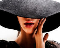 Без бренда «Дама в стильной шляпе» в Магнитогорске в интернет-магазине Без бренда «Дама в стильной шляпе» в Магнитогорске